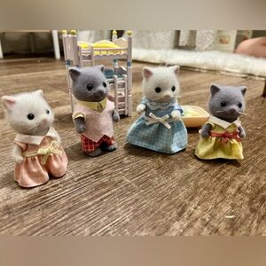 Calico Critter cat family